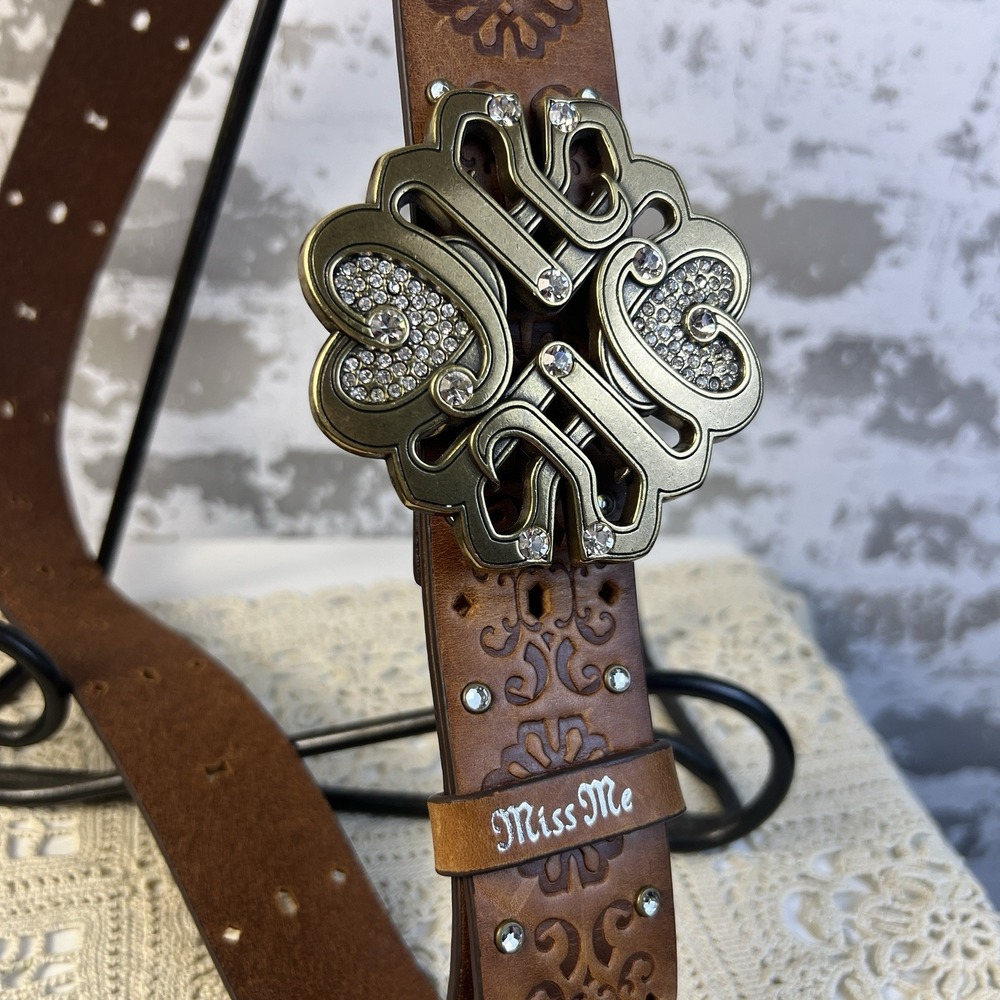 Miss Me Leather Belt Women's Sz 34 Antique Brass Tone Hearts Buckle Y2K Bling - Picture 2 of 8